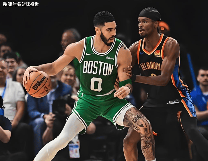 凯尔特人在比赛中受伤退赛，羽毛球队主帅表示担忧-